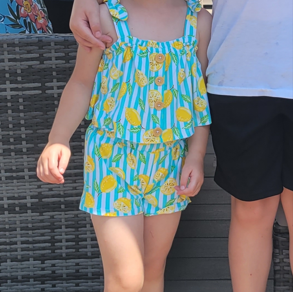 Lemon short set size 3 T